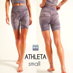 🆕️ NWOT ATHLETA Transcend 7" Shorts in Sumi Marble Violet  Soft Stretchy -SMALL